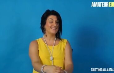 Paola Diamante, coroa safada, traindo o marido com o vizinho em vídeo italiano